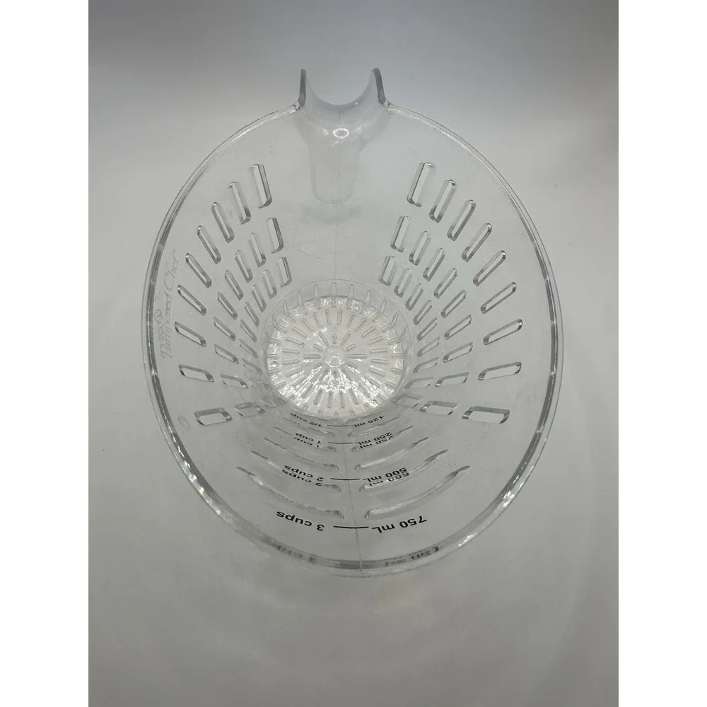 Pampered Chef Easy Read 3 Cup Measuring Colander #2324 Strainer Clear Plastic